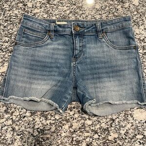 Kut from the Kloth Frey Denim Shorts, Comfortable and Form Fitting